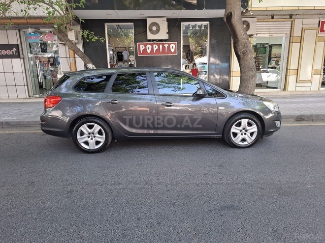 Opel Astra 2011, 316,000 km - 1.4 l - Bakı