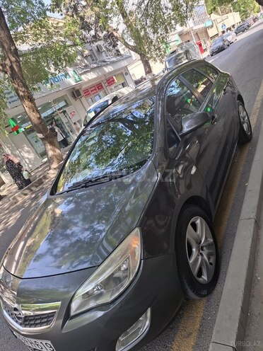 Opel Astra 2011, 316,000 km - 1.4 l - Bakı