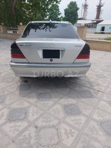 Mercedes C 220 1995, 338,000 km - 2.2 l - Qazax