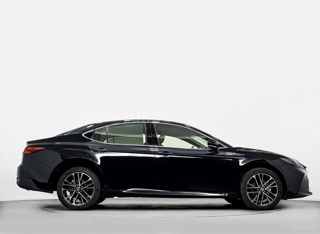 Toyota Camry-7