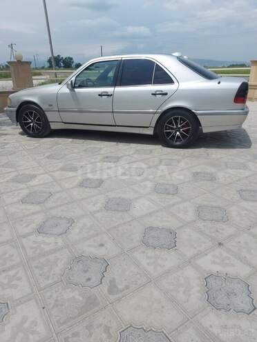 Mercedes C 220 1995, 338,000 km - 2.2 l - Qazax
