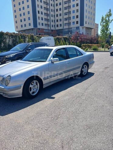 Mercedes E 240 2000, 385,000 km - 2.4 l - Bakı