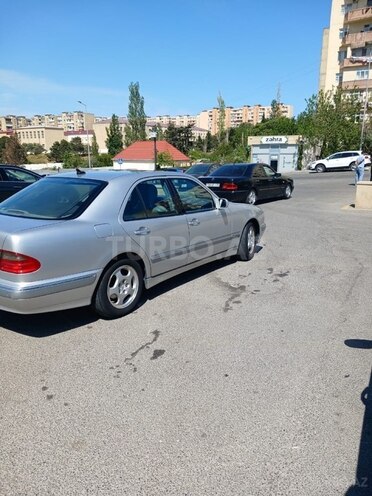Mercedes E 240 2000, 385,000 km - 2.4 l - Bakı
