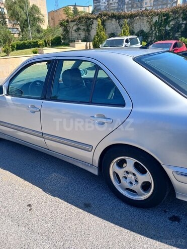 Mercedes E 240 2000, 385,000 km - 2.4 l - Bakı
