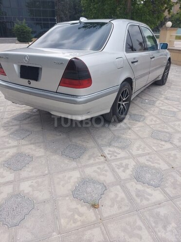 Mercedes C 220 1995, 338,000 km - 2.2 l - Qazax