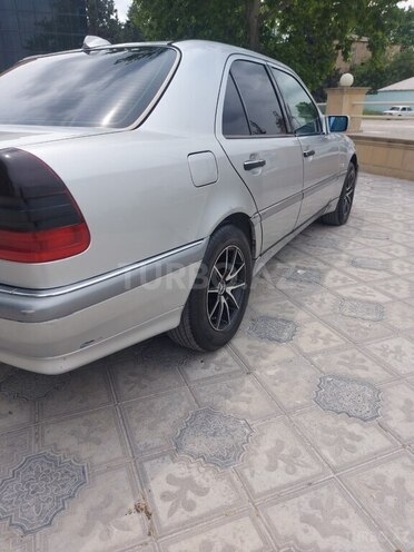 Mercedes C 220 1995, 338,000 km - 2.2 l - Qazax