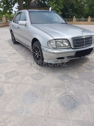 Mercedes C 220 1995, 338,000 km - 2.2 l - Qazax