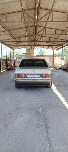 Mercedes 190 1990, 320,000 km - 0.2 l - Saatlı
