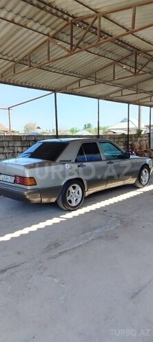 Mercedes 190 1990, 320,000 km - 0.2 l - Saatlı
