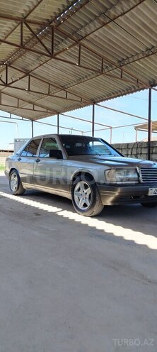 Mercedes 190 1990, 320,000 km - 0.2 l - Saatlı