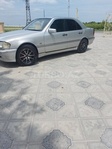 Mercedes C 220 1995, 338,000 km - 2.2 l - Qazax