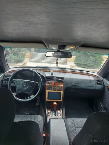 Mercedes C 220 1995, 338,000 km - 2.2 l - Qazax