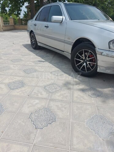Mercedes C 220 1995, 338,000 km - 2.2 l - Qazax