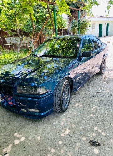 BMW 318 1991, 318,000 km - 1.8 l - Bərdə