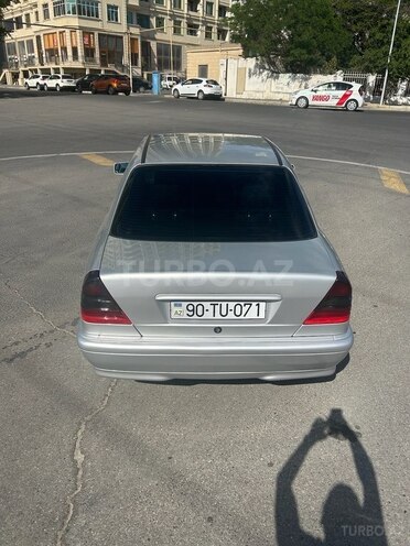 Mercedes C 220 d 2001, 280,000 km - 2.2 l - Bakı