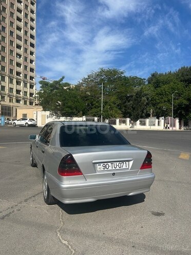 Mercedes C 220 d 2001, 280,000 km - 2.2 l - Bakı