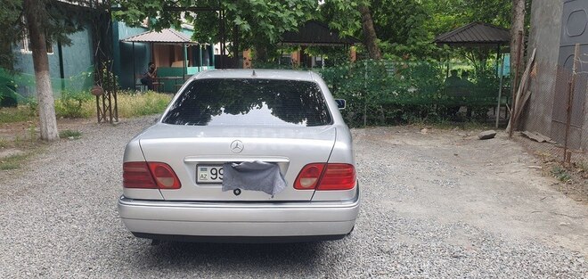 Mercedes E 230 1996, 254,632 km - 2.3 l - Mingəçevir