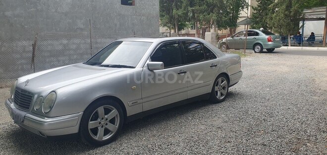 Mercedes E 230 1996, 254,632 km - 2.3 l - Mingəçevir
