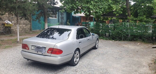 Mercedes E 230 1996, 254,632 km - 2.3 l - Mingəçevir