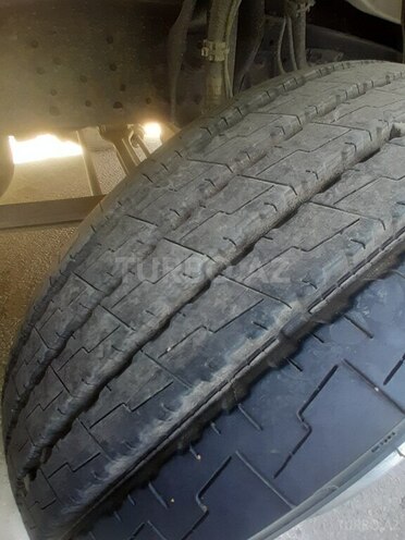 Mercedes  1999, 570,000 km - 4.3 l - Bakı