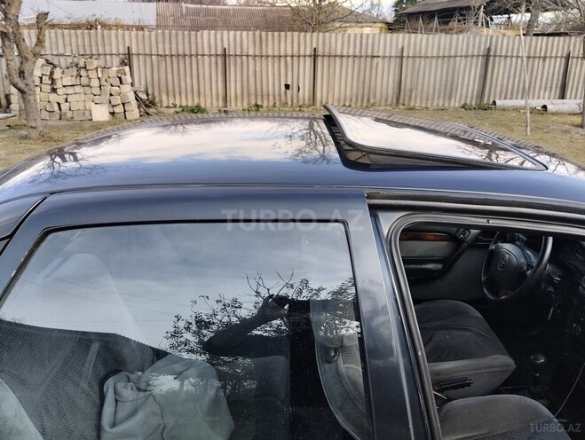 Opel Vectra 1994, 350,000 km - 1.8 l - Qax
