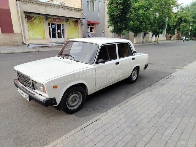 LADA (VAZ) 2107 1999, 99,000 km - 1.6 l - Quba