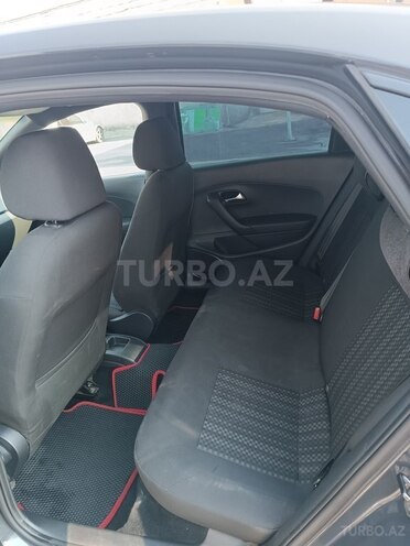 Volkswagen Polo 2016, 186,000 km - 1.6 l - Şəki