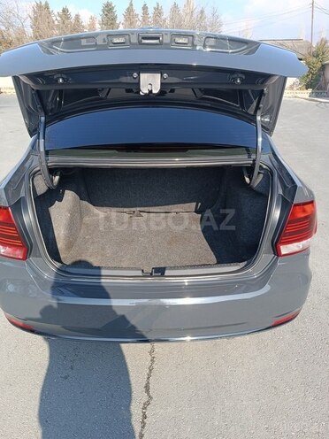 Volkswagen Polo 2016, 186,000 km - 1.6 l - Şəki