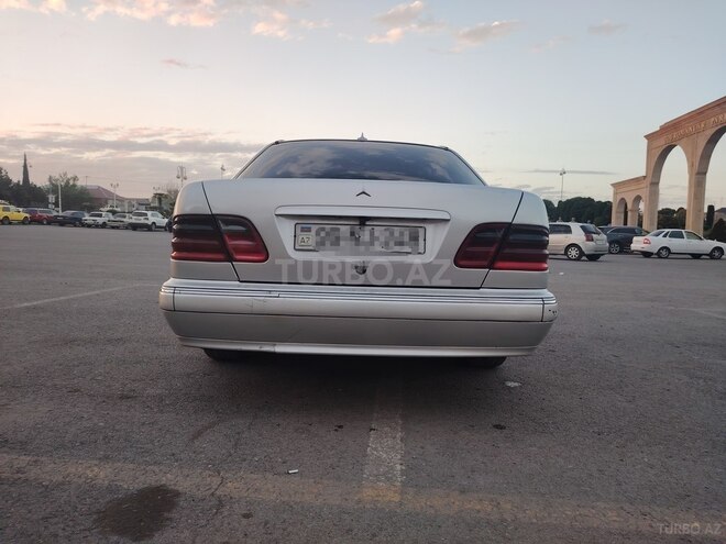 Mercedes E 220 d 1999, 490,662 km - 2.2 л - Bərdə