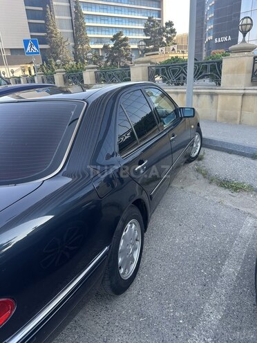 Mercedes E 200 1999, 469,000 km - 2.0 л - Bakı