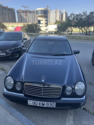 Mercedes E 200 1999, 469,000 km - 2.0 л - Bakı