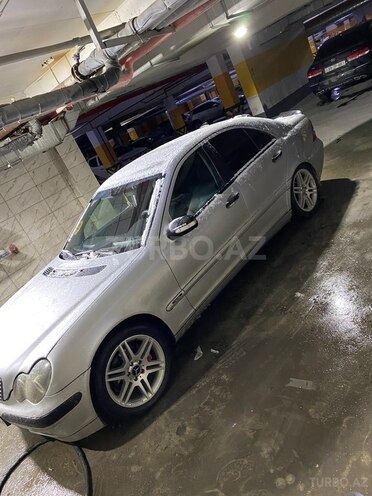 Mercedes C 240 2000, 305,000 km - 2.6 л - Bakı