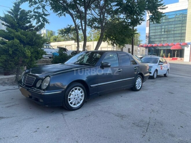 Mercedes E 270 1999, 350,000 km - 2.7 l - Bakı