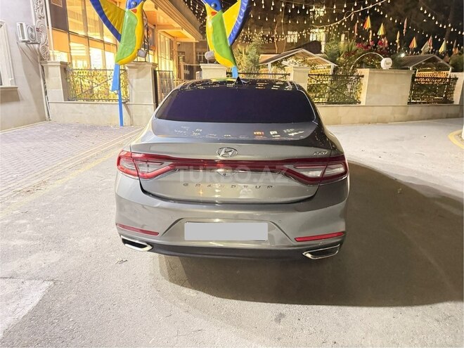 Hyundai Grandeur-2