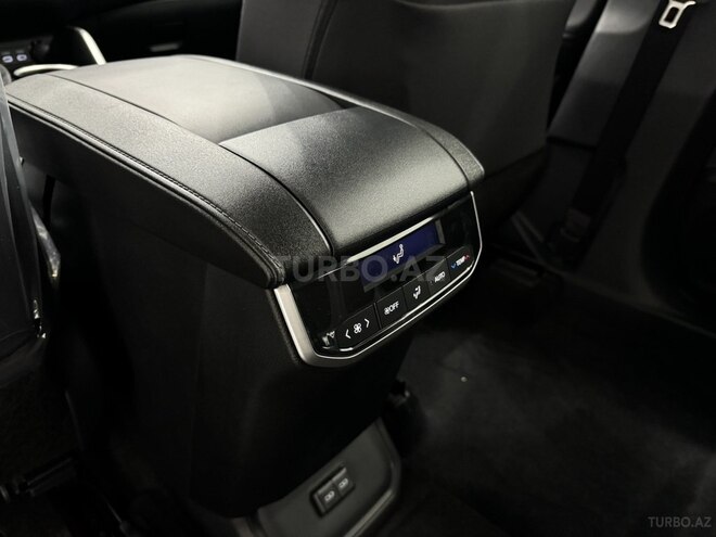 Toyota Highlander-12