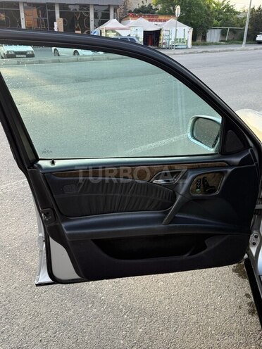 Mercedes E 240 1998, 325,000 km - 2.4 l - Mingəçevir