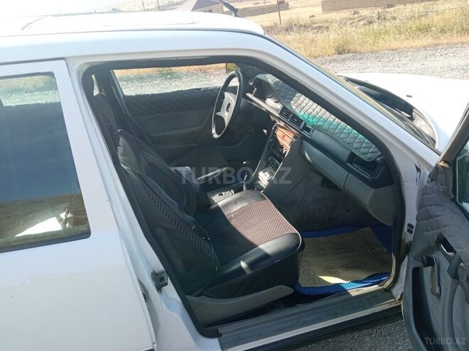 Mercedes E 250 1989, 500,000 km - 0.3 l - Bakı