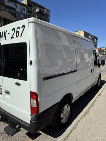 Ford Transit-5
