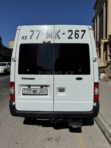 Ford Transit-3