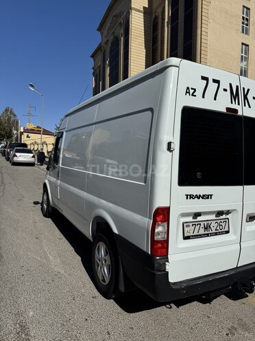 Ford Transit-7