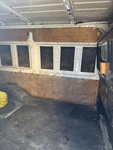 Ford Transit-17