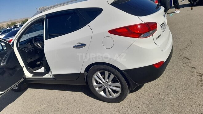 Hyundai ix35 2010, 182,000 km - 2.4 л - Bakı