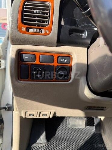 Toyota Land Cruiser 2006, 320,158 km - 4.7 l - Oğuz