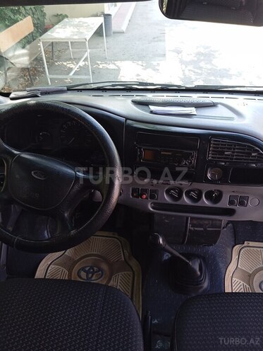 Ford Transit-2