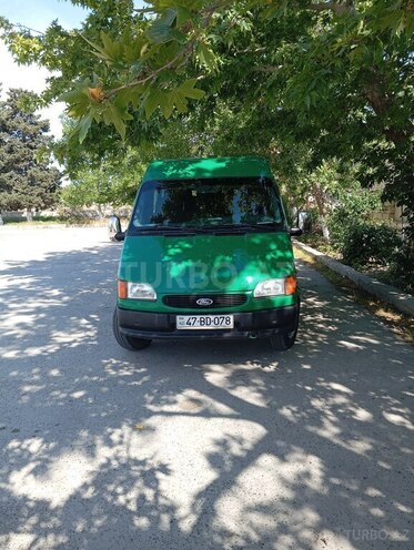 Ford Transit-1
