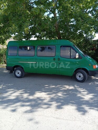 Ford Transit-5