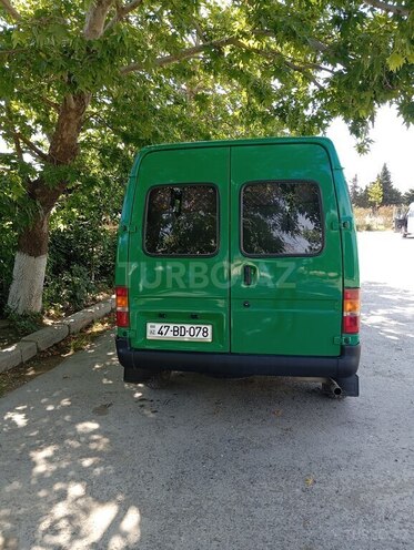 Ford Transit-6
