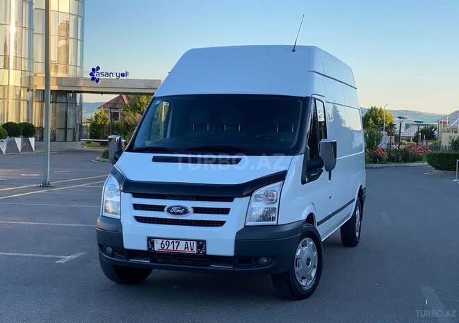 Ford Transit-2