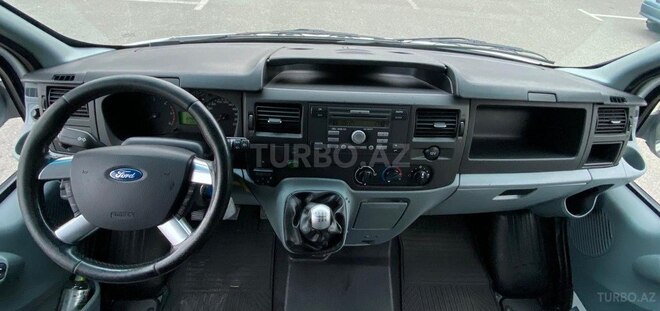 Ford Transit-18