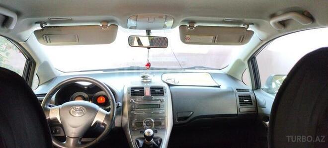 Toyota Auris 2008, 210,000 km - 1.4 l - Salyan